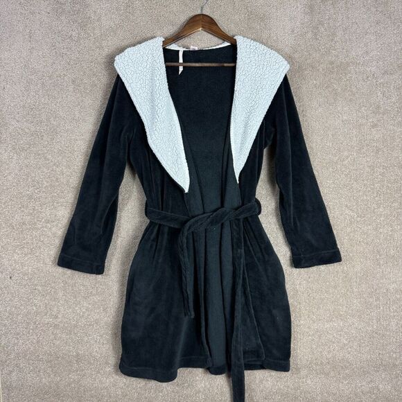 Victoria's Secret Robe Womens XS/S‎ Black Sherpa Fleece Hooded Tie Waist Luxury - Picture 1 of 10